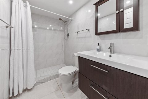 Copropriété à vendre à Hollywood, Floride: 1 chambre, 106.19 m2 № 1861937 - photo 24