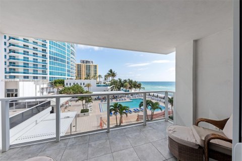 Copropriété à vendre à Hollywood, Floride: 1 chambre, 106.19 m2 № 1861937 - photo 27