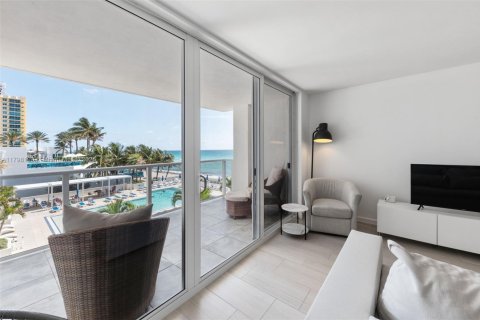 Copropriété à vendre à Hollywood, Floride: 1 chambre, 106.19 m2 № 1861937 - photo 8