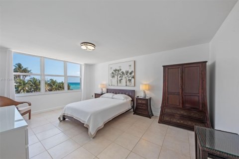 Copropriété à vendre à Hollywood, Floride: 1 chambre, 106.19 m2 № 1861937 - photo 18