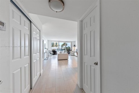 Copropriété à vendre à Hollywood, Floride: 1 chambre, 106.19 m2 № 1861937 - photo 25
