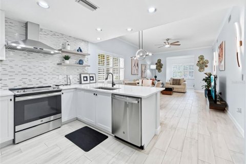 House in Bradenton, Florida 3 bedrooms, 133.69 sq.m. № 2197296 - photo 4