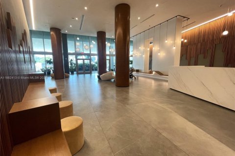 Condo in Miami, Florida, 2 bedrooms  № 1928564 - photo 27