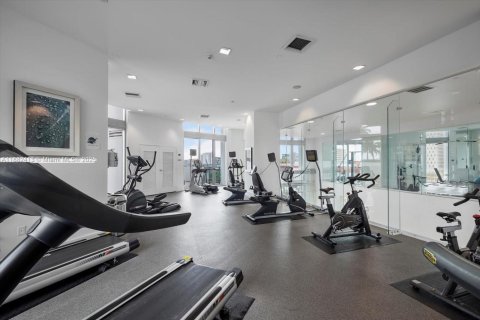 Condo in Miami, Florida, 2 bedrooms  № 1928564 - photo 19