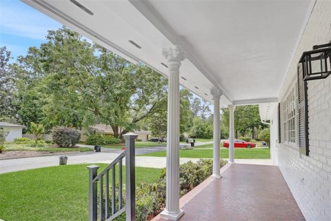 House in Gainesville, Florida 4 bedrooms, 257.53 sq.m. № 1658056 - photo 3