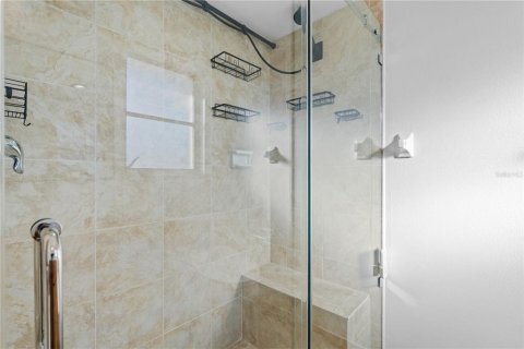 Снять в аренду виллу или дом в Порт-Шарлотт, Флорида 9 комнат, 151.34м2, № 2434993 - фото 19