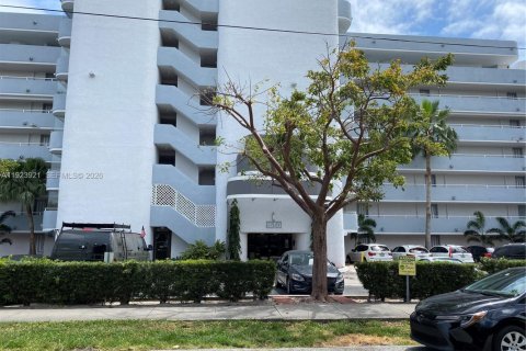 Condo in Miami, Florida  № 2055553 - photo 4