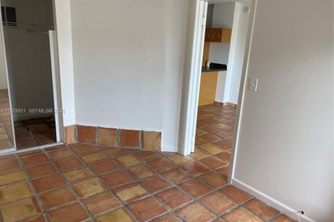 Condo in Miami, Florida  № 2055553 - photo 14