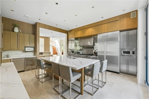 House in Sarasota, Florida 5 bedrooms, 1009.94 sq.m. № 2201801 - photo 29