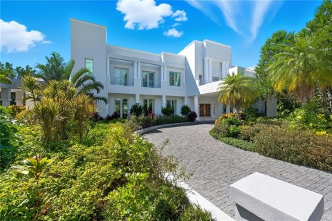 House in Sarasota, Florida 5 bedrooms, 1009.94 sq.m. № 2201801 - photo 2