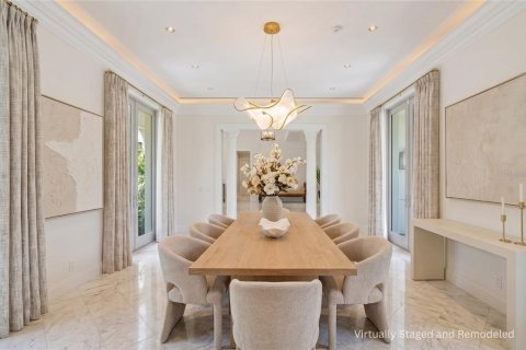 House in Sarasota, Florida 5 bedrooms, 1009.94 sq.m. № 2201801 - photo 5