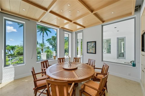 House in Sarasota, Florida 5 bedrooms, 1009.94 sq.m. № 2201801 - photo 13