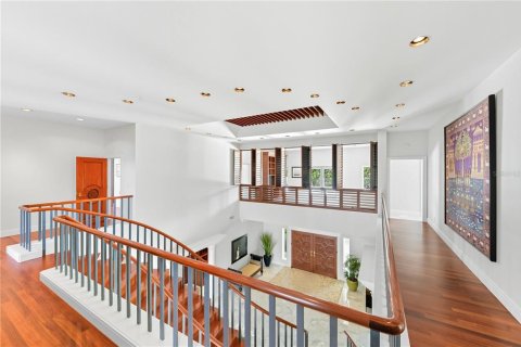 House in Sarasota, Florida 5 bedrooms, 1009.94 sq.m. № 2201801 - photo 26