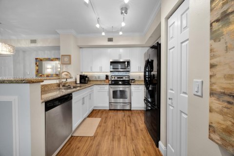 Condo in Fort Lauderdale, Florida, 2 bedrooms  № 2081686 - photo 13