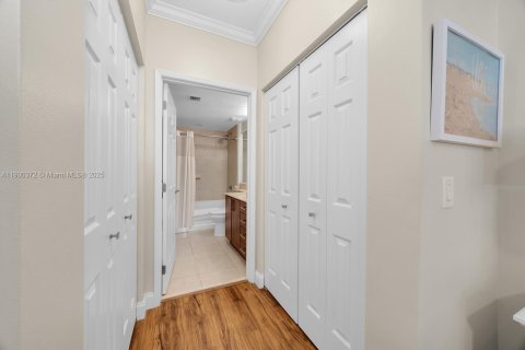 Condo in Fort Lauderdale, Florida, 2 bedrooms  № 2081686 - photo 18