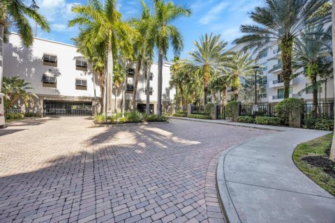 Condo in Fort Lauderdale, Florida, 2 bedrooms  № 2081686 - photo 28