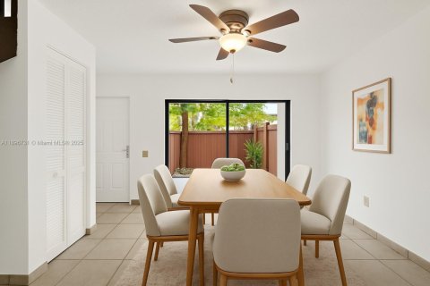 Condo in Miami, Florida, 2 bedrooms  № 1957313 - photo 16