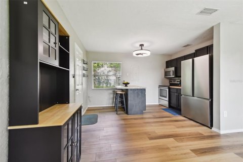 Casa en venta en Saint Petersburg, Florida, 2 dormitorios, 66.89 m2 № 1854361 - foto 15