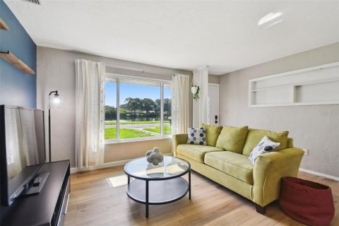 Casa en venta en Saint Petersburg, Florida, 2 dormitorios, 66.89 m2 № 1854361 - foto 12