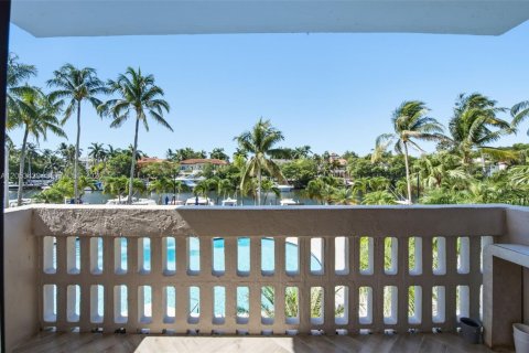 Condominio en venta en Coral Gables, Florida, 2 dormitorios, 121.7 m2 № 2168085 - foto 15