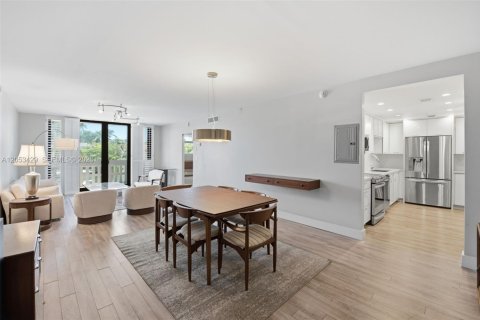 Condominio en Coral Gables, Florida, 2 dormitorios  № 2168085