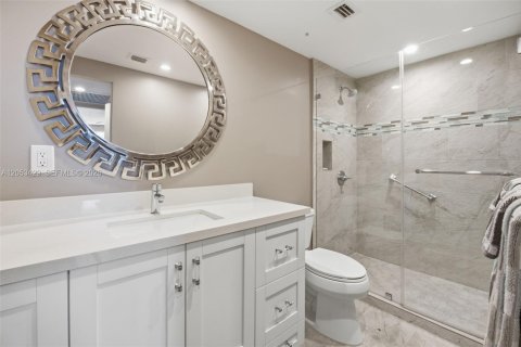 Condominio en venta en Coral Gables, Florida, 2 dormitorios, 121.7 m2 № 2168085 - foto 13