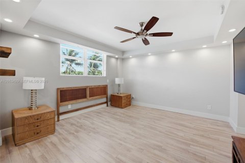Condominio en venta en Coral Gables, Florida, 2 dormitorios, 121.7 m2 № 2168085 - foto 7