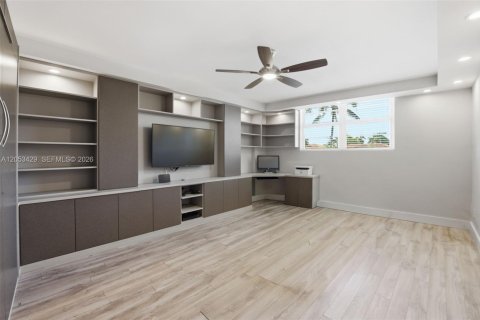 Condominio en venta en Coral Gables, Florida, 2 dormitorios, 121.7 m2 № 2168085 - foto 11