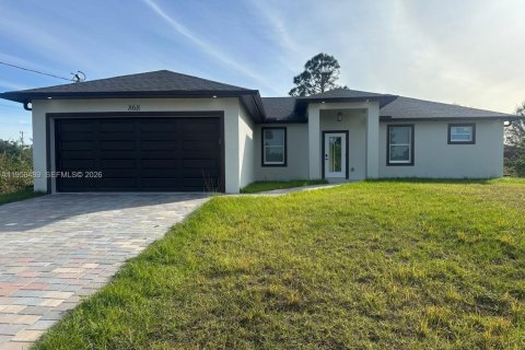 House in Lehigh Acres, Florida 4 bedrooms № 2020786