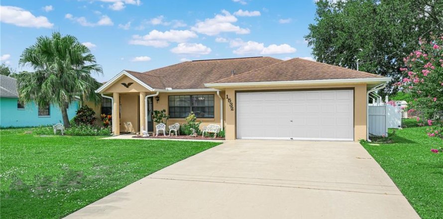 House in Lake Placid, Florida 3 bedrooms, 128.67 sq.m. № 1848242