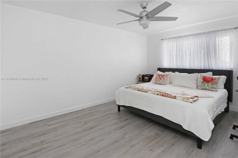 Condominio en venta en Hallandale Beach, Florida, 2 dormitorios, 92.9 m2 № 1973226 - foto 17