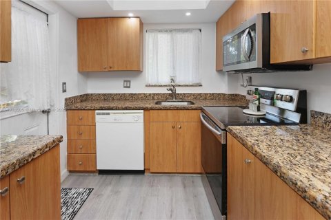 Condominio en venta en Hallandale Beach, Florida, 2 dormitorios, 92.9 m2 № 1973226 - foto 14