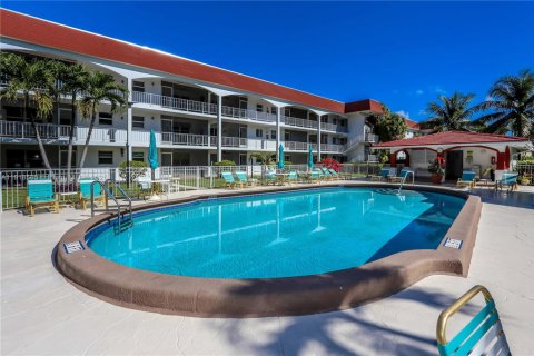 Condominio en venta en Hallandale Beach, Florida, 2 dormitorios, 92.9 m2 № 1973226 - foto 27