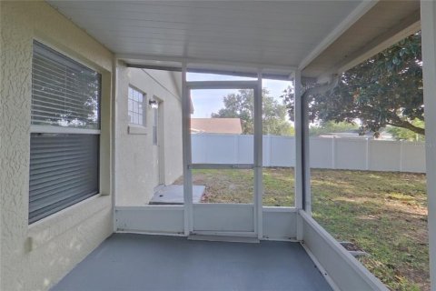 Villa ou maison à louer à Clermont, Floride: 3 chambres, 120.12 m2 № 2121130 - photo 14