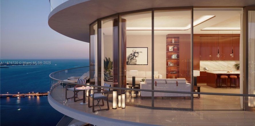 Condo in Miami, Florida, 4 bedrooms  № 2021578