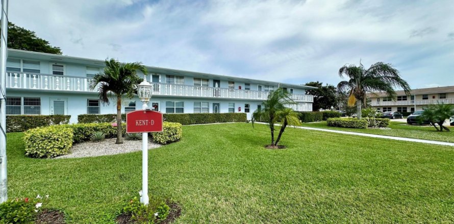 Condominio en West Palm Beach, Florida, 2 dormitorios № 952288