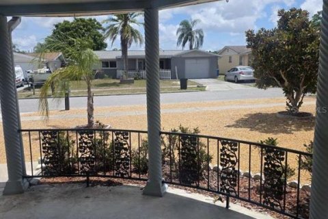 Villa ou maison à vendre à New Port Richey, Floride: 3 chambres, 121.7 m2 № 2206538 - photo 3