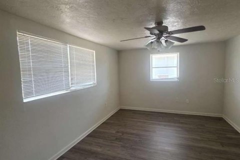 Villa ou maison à vendre à New Port Richey, Floride: 3 chambres, 121.7 m2 № 2206538 - photo 5