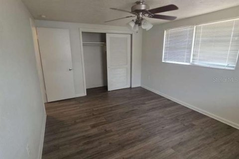 Villa ou maison à vendre à New Port Richey, Floride: 3 chambres, 121.7 m2 № 2206538 - photo 2
