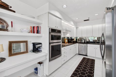 Copropriété à vendre à Boca Raton, Floride: 2 chambres, 234.95 m2 № 2244582 - photo 9