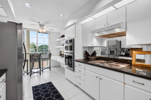Copropriété à vendre à Boca Raton, Floride: 2 chambres, 234.95 m2 № 2244582 - photo 10