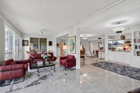 Copropriété à vendre à Boca Raton, Floride: 2 chambres, 234.95 m2 № 2244582 - photo 13
