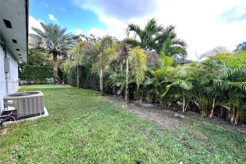 Villa ou maison à louer à Miami, Floride: 4 chambres, 137.77 m2 № 1975825 - photo 15