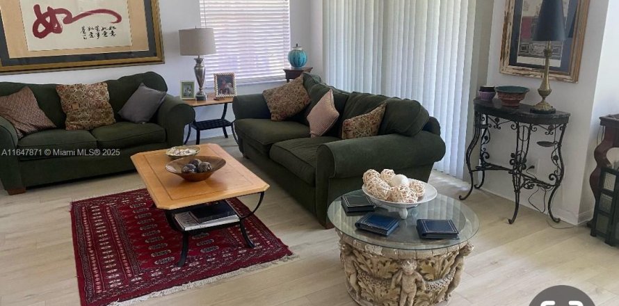 Townhouse in Jupiter, Florida 3 bedrooms, 176.24 sq.m. № 1811162