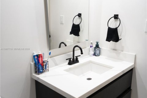 Copropriété à louer à North Miami, Floride: 2 chambres, 101.82 m2 № 2048967 - photo 21