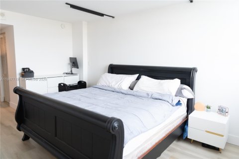 Copropriété à louer à North Miami, Floride: 2 chambres, 101.82 m2 № 2048967 - photo 6