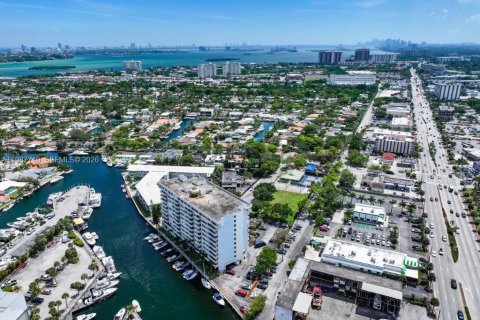 Copropriété à louer à North Miami, Floride: 2 chambres, 101.82 m2 № 2048967 - photo 26