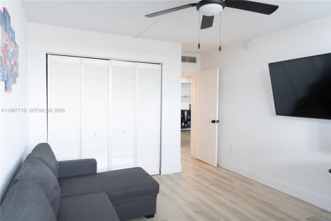 Copropriété à louer à North Miami, Floride: 2 chambres, 101.82 m2 № 2048967 - photo 14