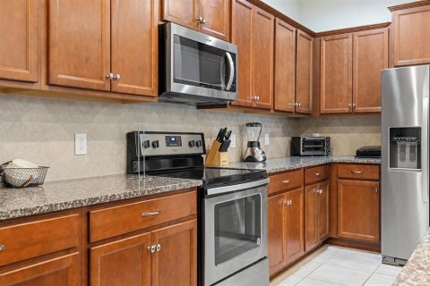 Townhouse in Kissimmee, Florida 5 bedrooms, 210.24 sq.m. № 1511608 - photo 4