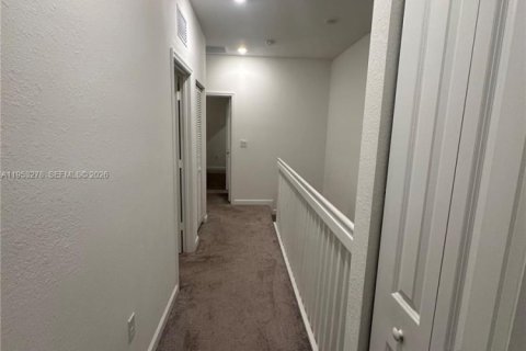 Townhouse in Homestead, Florida 3 bedrooms, 129.41 sq.m. № 2057583 - photo 7
